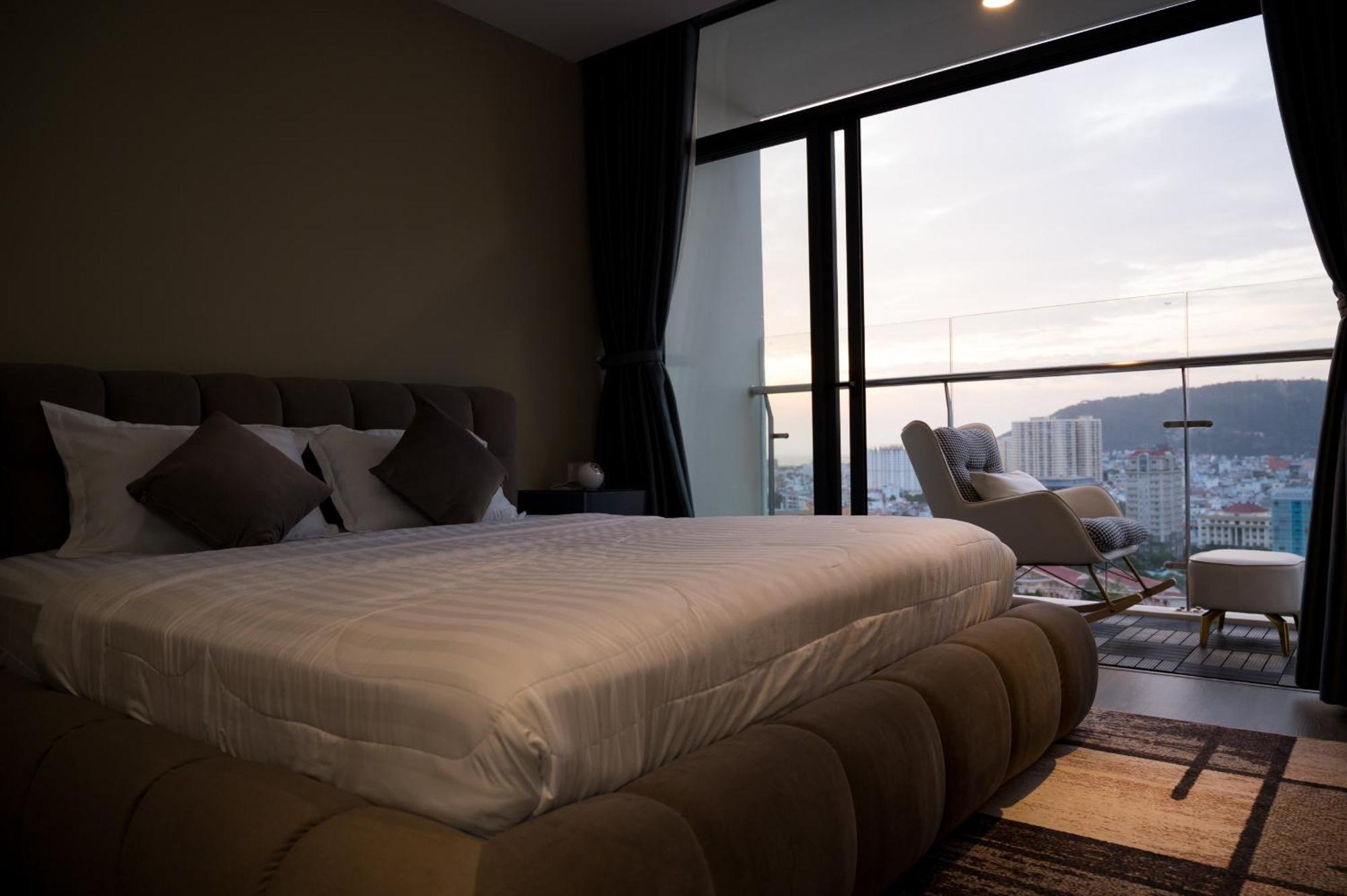 Bearbrick Homestay Near Beach, Csj Tower Apartment Vung Tau Kültér fotó
